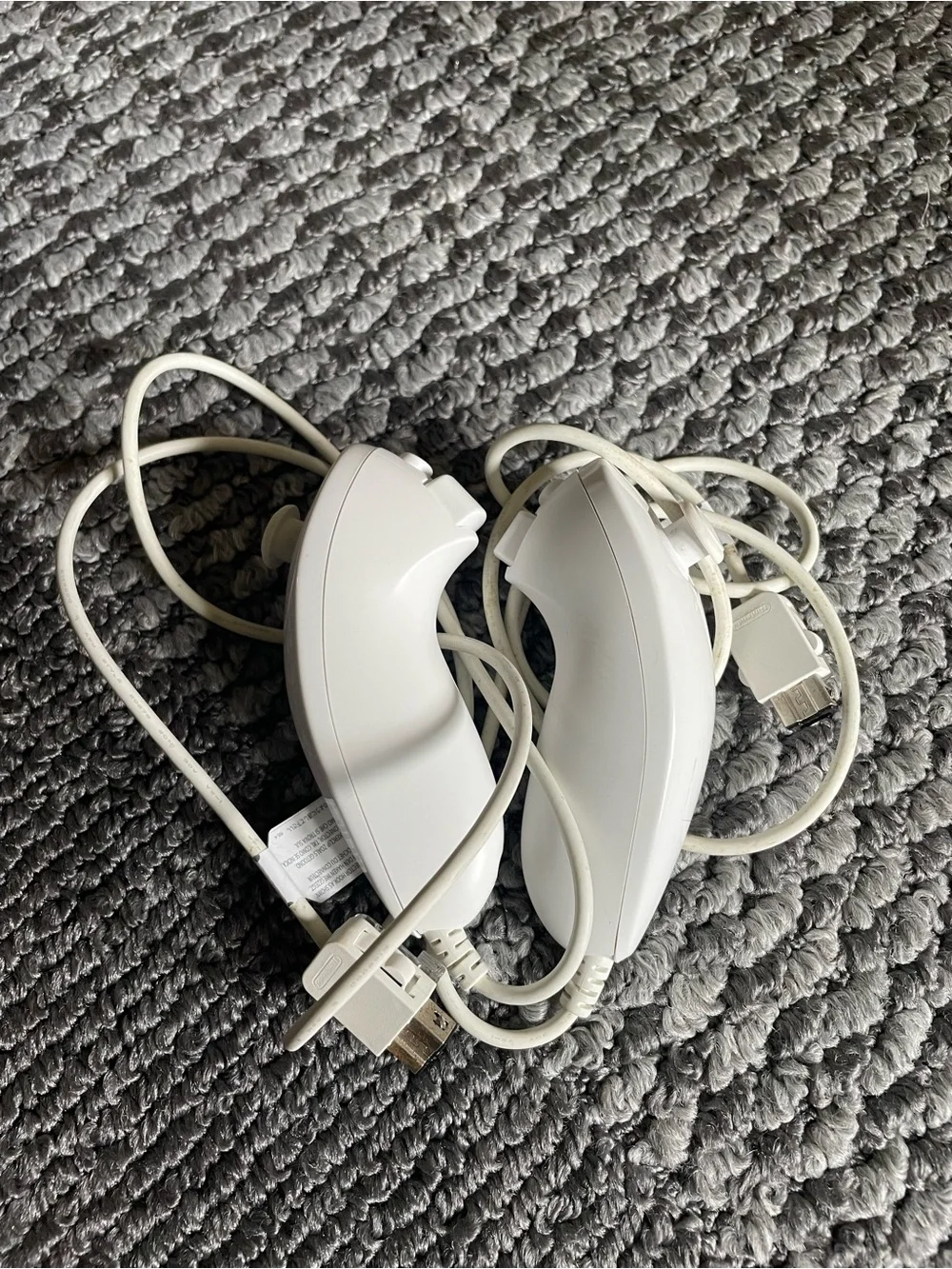 White 2-Nunchucks Controllers for Nintendo Wii - Pair